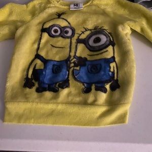 Yellow girls minion sweat shirt
